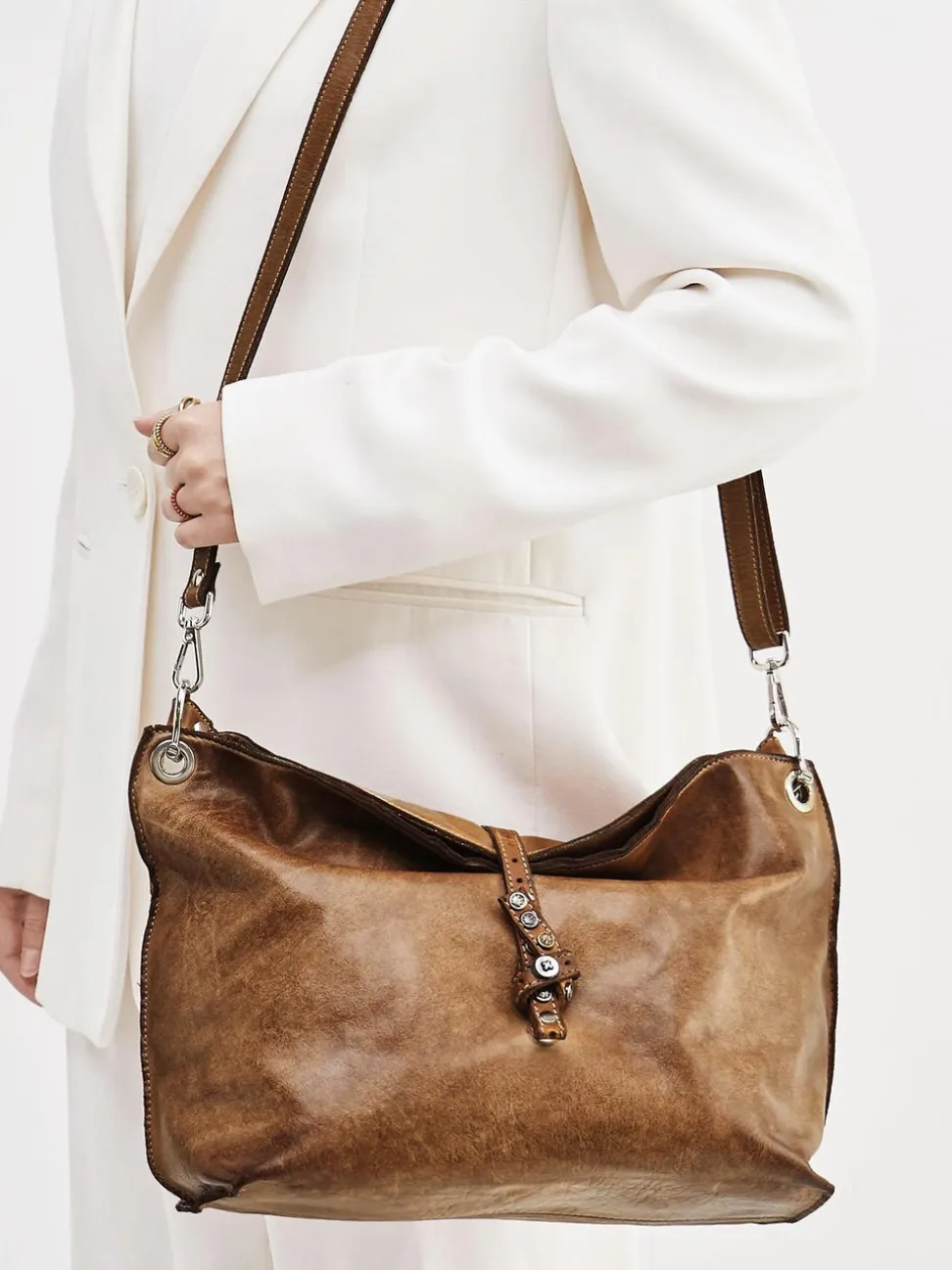 Alchimia – Schultertasche aus Kalbleder cognacbraun