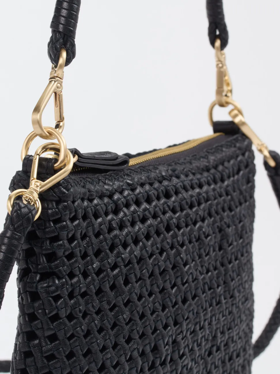 Allan K – Mini-Schultertasche aus Flechtleder schwarz