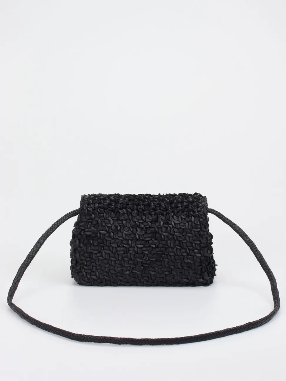 Allan K – Schultertasche aus Flechtleder schwarz