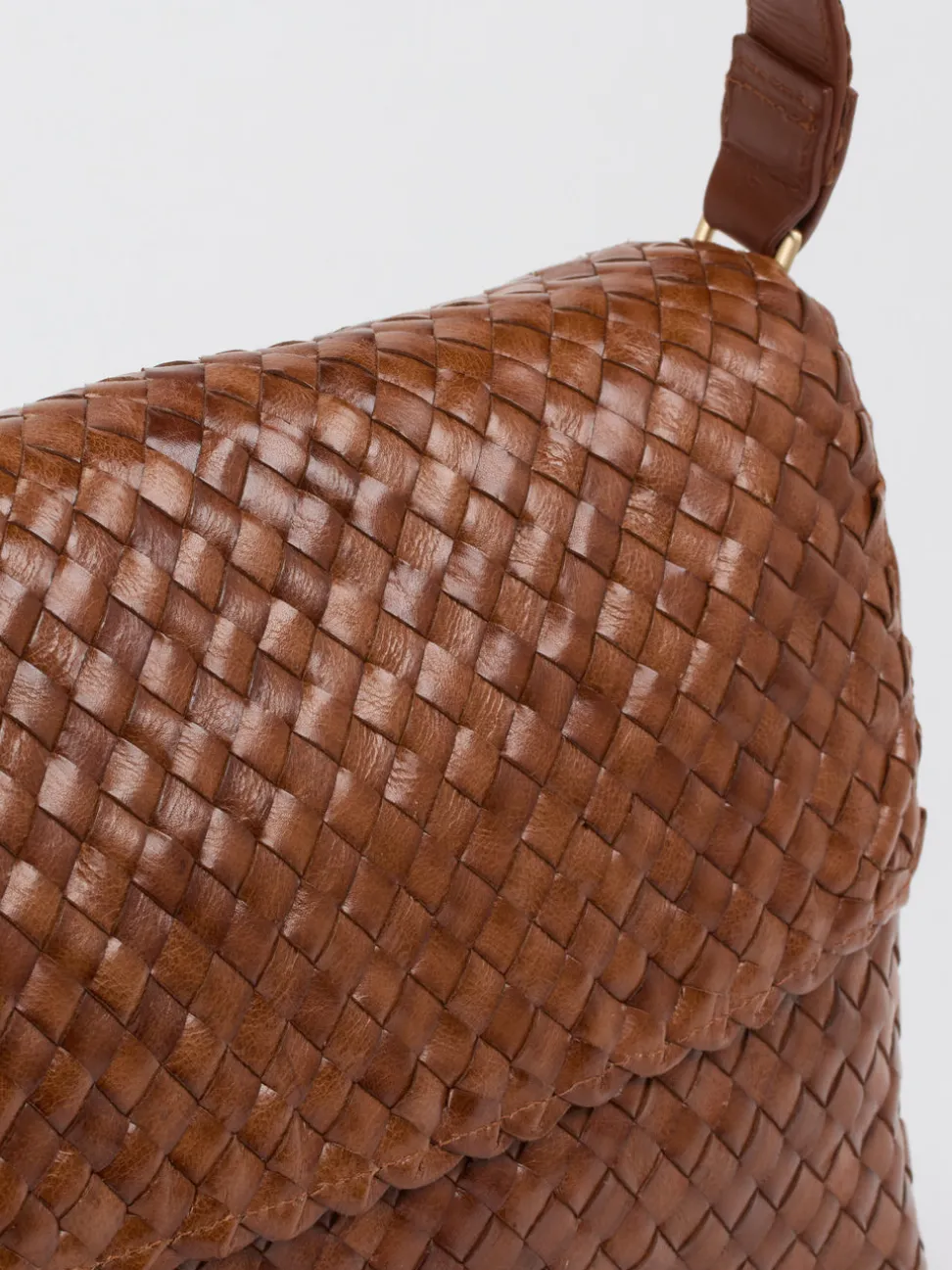 Allan K – Schultertasche aus Flechtleder Braun