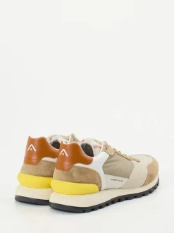 Ambitious – Retro-Sneaker aus Veloursleder beige