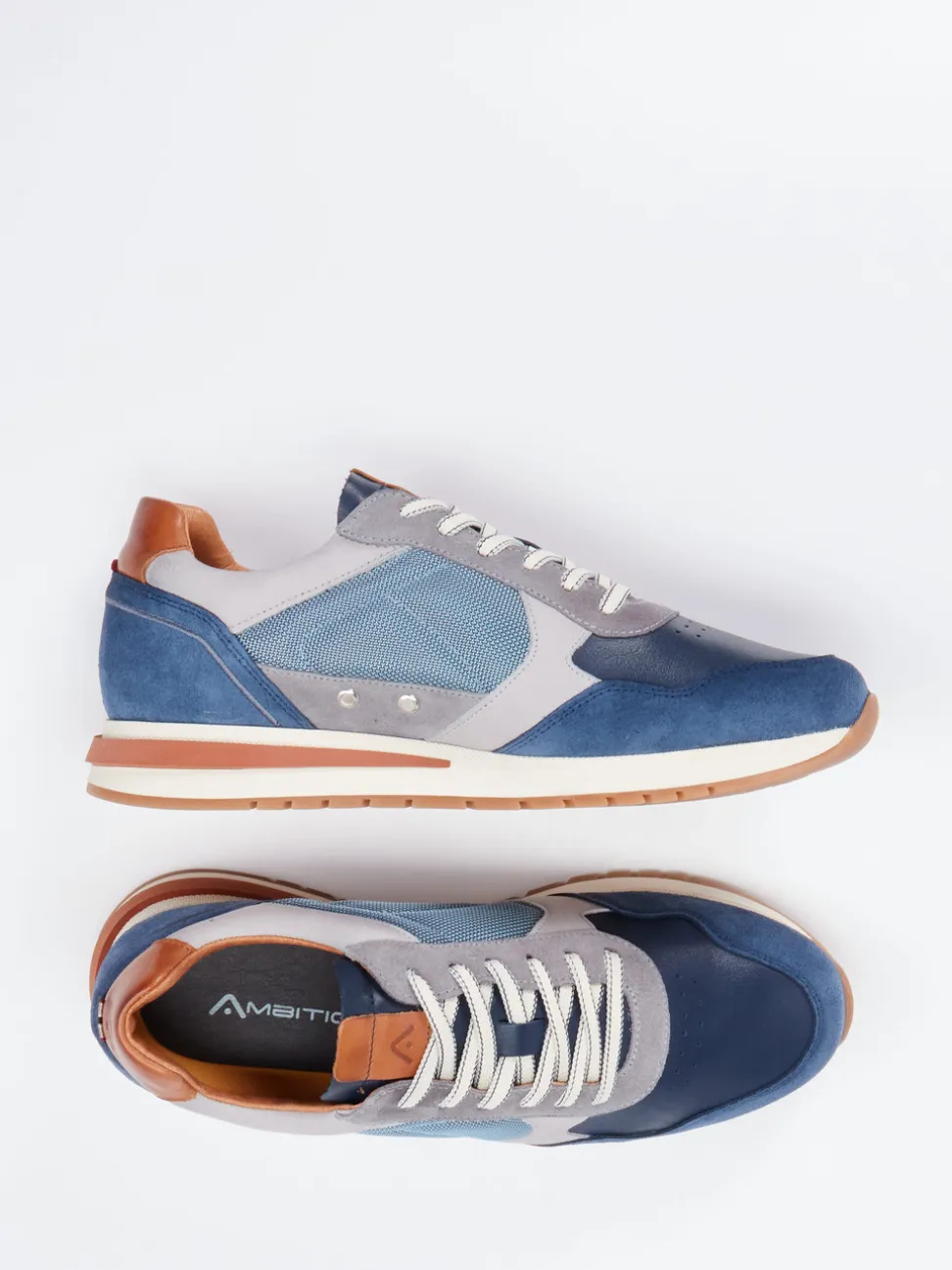 Ambitious – Retro-Sneaker aus Veloursleder blau