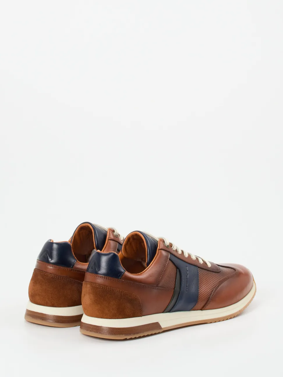 Ambitious – Sneaker aus Kalbleder in Cognac