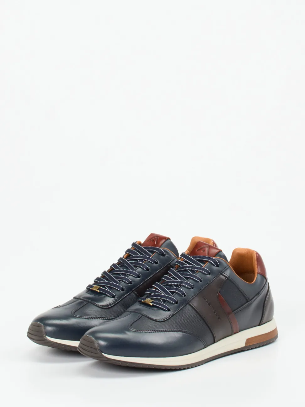 Ambitious – Sneaker aus Kalbleder in Dunkelblau