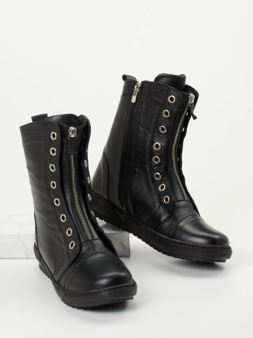 Andrea Conti – Stiefeletten aus Kalbleder schwarz