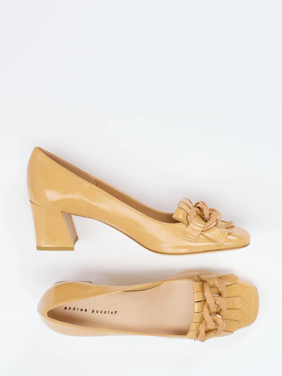 Andrea Puccini – Blockabsatz-Pumps aus Lackleder Honiggelb
