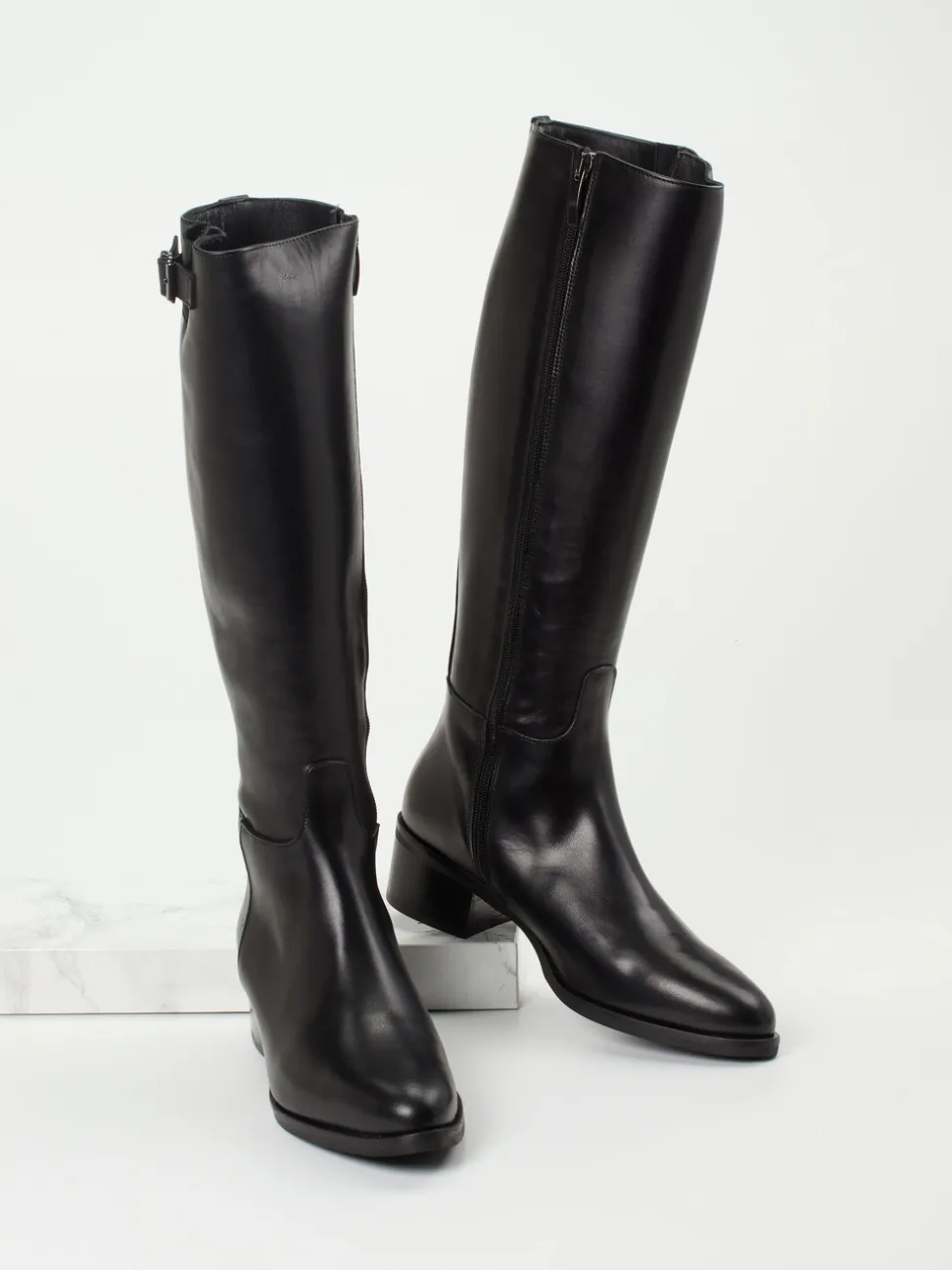 Andrea Puccini – Kniehohe Stiefel aus Kalbleder Schwarz