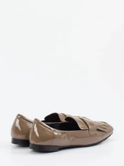 Andrea Puccini – Loafer aus Lackleder in Taupe