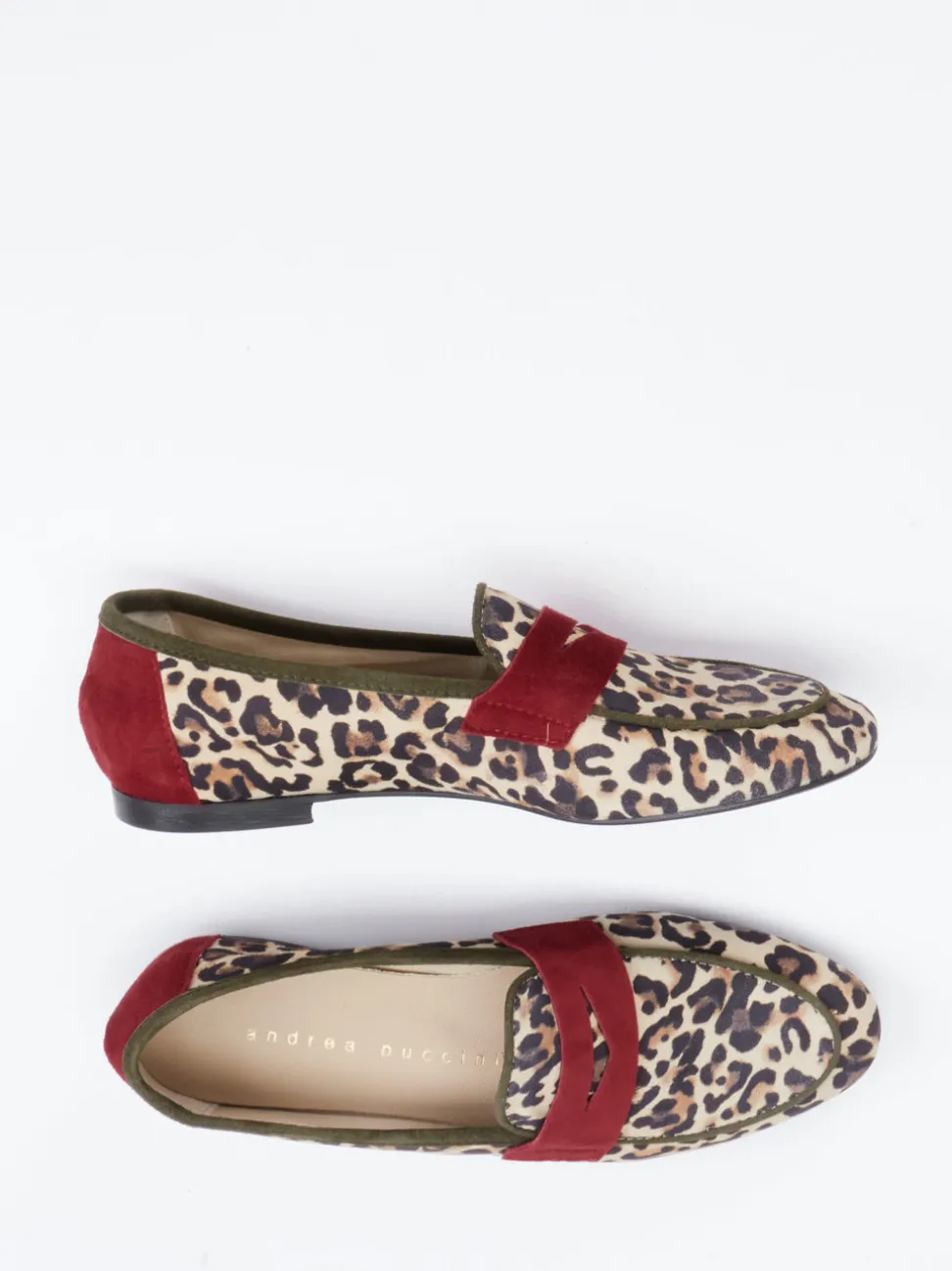 Andrea Puccini – Loafer aus Veloursleder mit Leoprint