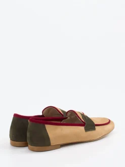 Andrea Puccini – Loafer aus Veloursleder in Beige