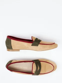 Andrea Puccini – Loafer aus Veloursleder in Beige