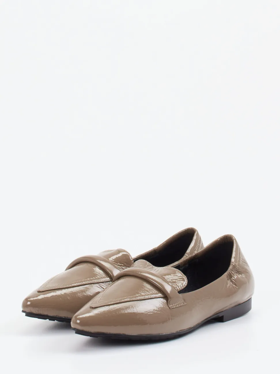 Andrea Puccini – Loafer aus Lackleder in Taupe