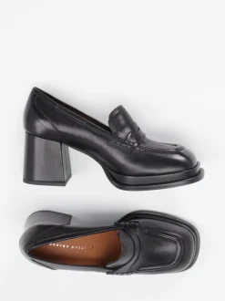 Andrea Puccini – Loafer aus glänzendem Lammleder Schwarz