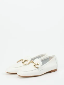 Andrea Puccini – Loafer aus Kalbleder in Offwhite