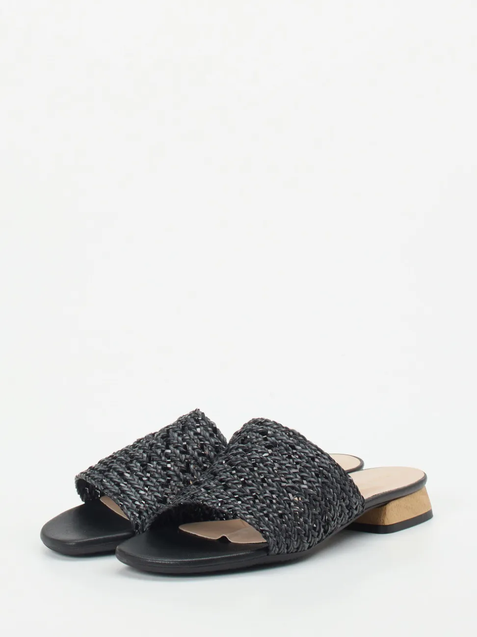 Andrea Puccini – Mules aus Flechtleder in Schwarz