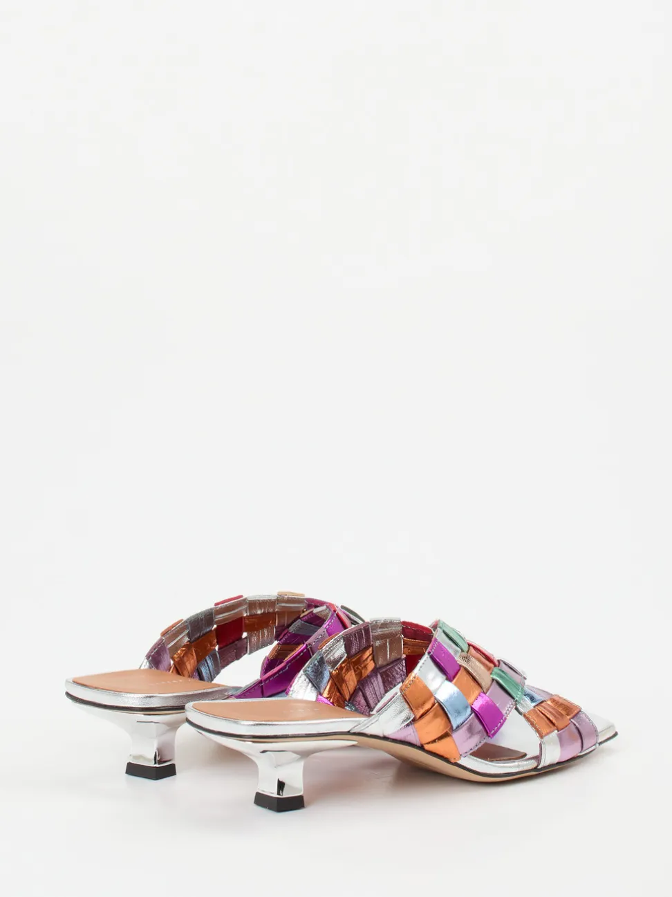 Andrea Puccini – Mules aus Metallicleder mit Flechtstruktur