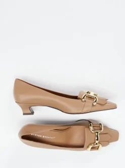 Andrea Puccini – Pumps aus Lammleder in Beigebraun
