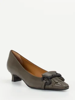 Andrea Puccini – Pumps aus Lammleder in Schlammgrau