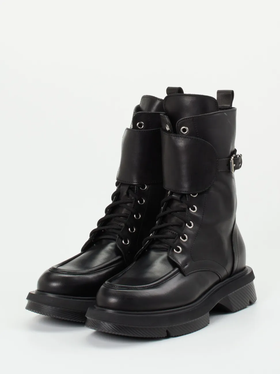 Andrea Puccini – Schnürboots aus Kalbleder Schwarz