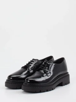 Andrea Puccini – Schnürschuh aus Lackleder Schwarz