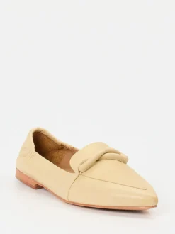 Andrea Puccini – Slipper aus Lammleder in Beige