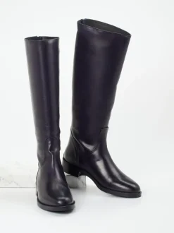 Andrea Puccini – Stiefel aus Kalbleder tiefdunkel violett