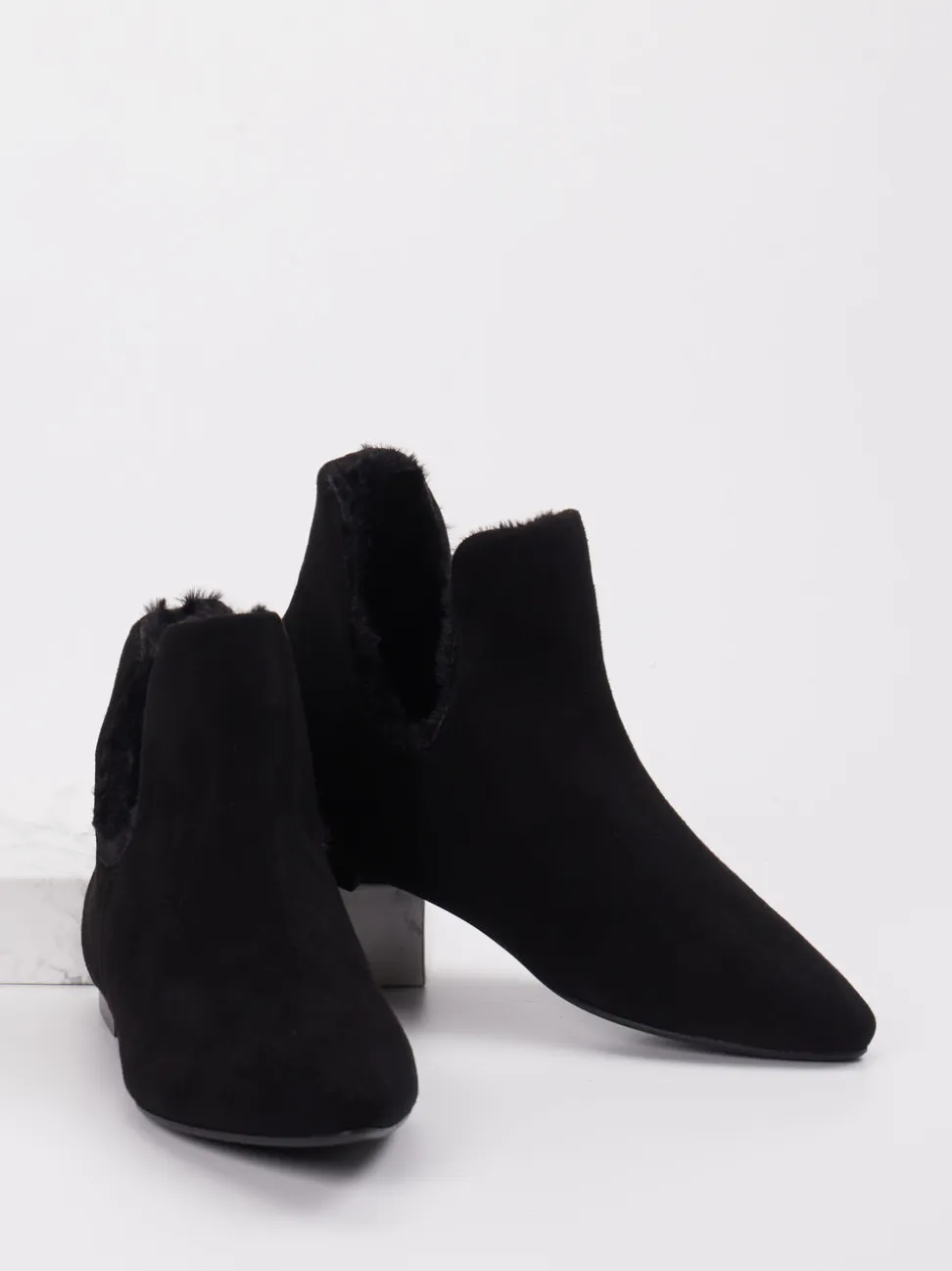 Andrea Puccini – Stiefelette aus Veloursleder schwarz