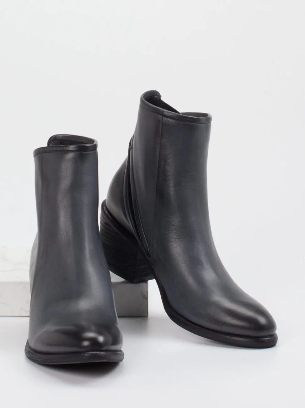 Andrea Puccini – Stiefeletten aus Kalbleder navyblau