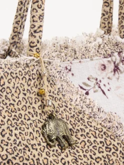 ANOKHI – Shopper aus Textil mit Animal-Patchwork