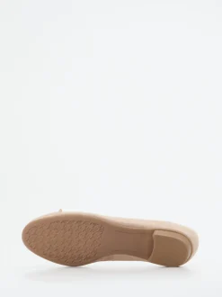 Ara – Ballerinas aus Metallicleder beige glänzend