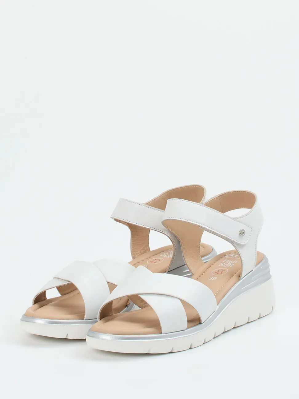 Ara – Keilsandalette aus Kalbleder in Weiß