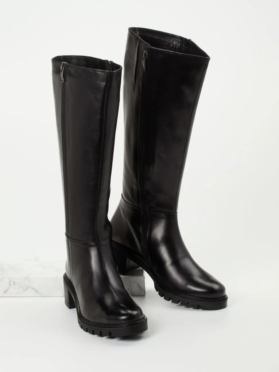 Ara – Kniehohe Stiefel aus Kalbleder Schwarz