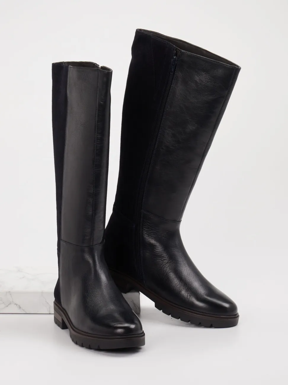 Ara – Kniehohe Stiefel aus Leder Schwarz