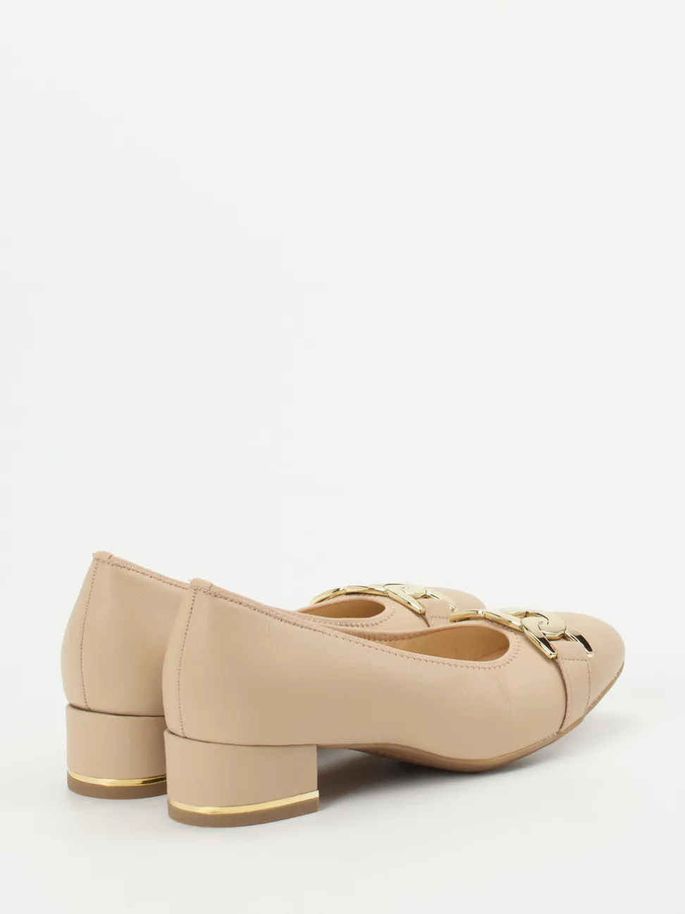Ara – Pumps aus Kalbleder mit Zierkette beige