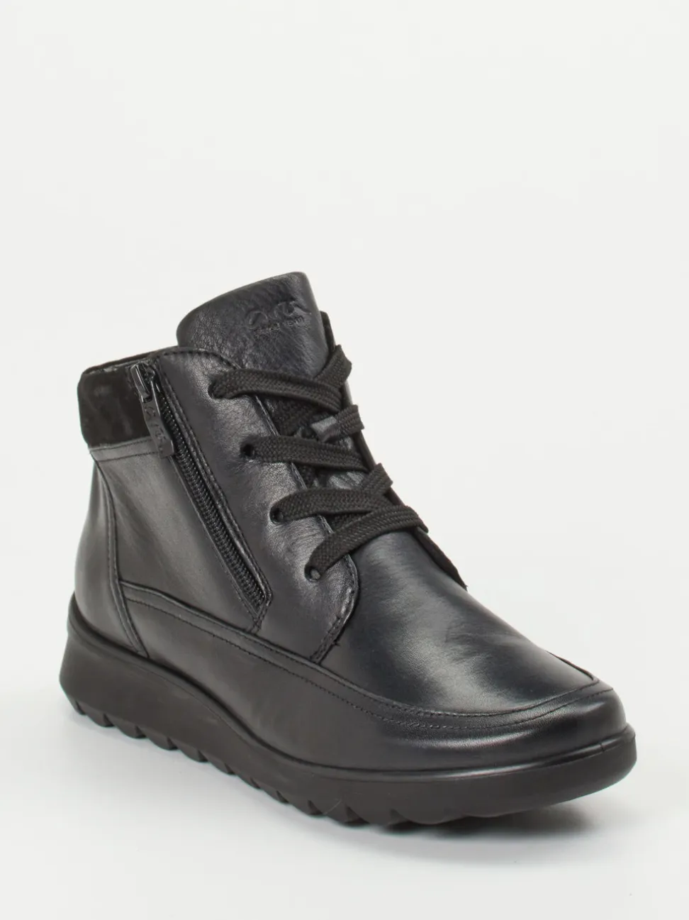 Ara – Schnürboots aus Kalbleder schwarz