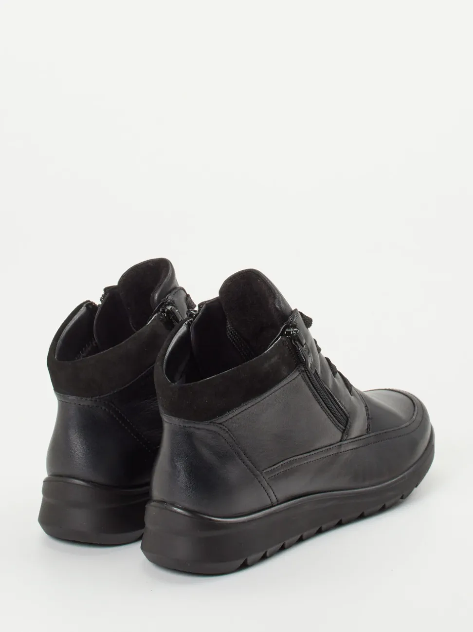 Ara – Schnürboots aus Kalbleder schwarz