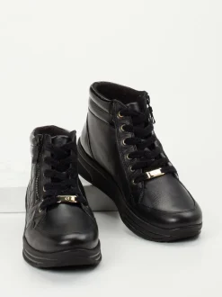 Ara – Schnürboots aus Kalbleder in Schwarz