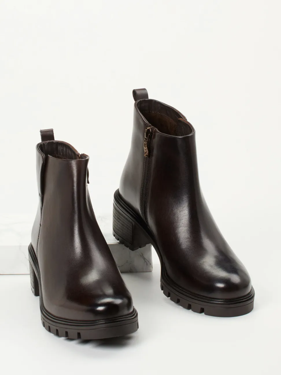 Ara – Stiefelette aus Kalbleder in Dunkelbraun