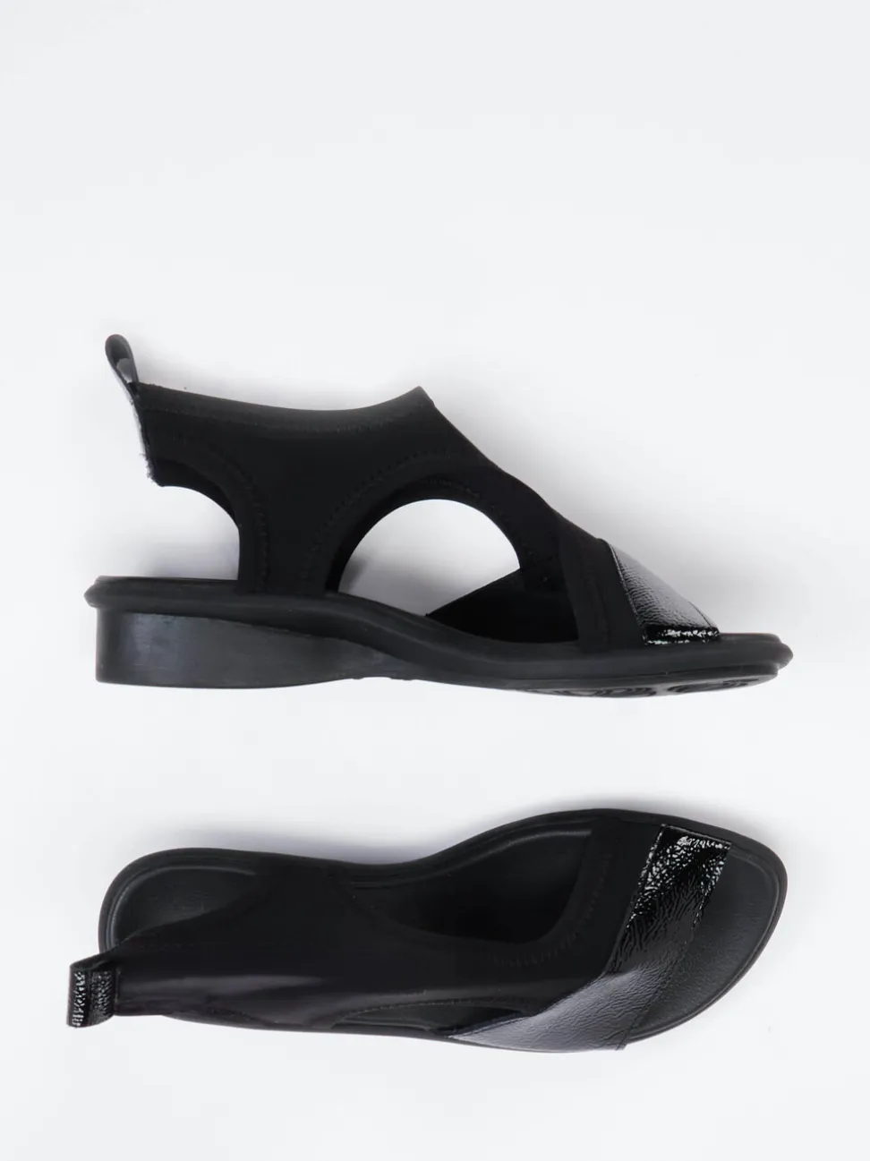 Arche – Komfortsandalen aus Stretch mit Lackdetail