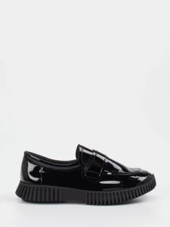 Arche – Loafer aus Lackleder in Schwarz