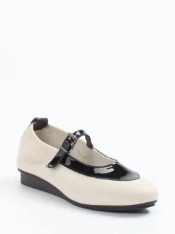 Arche – Mary Jane Ballerinas aus Nubukleder cremeweiß