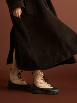 Arche – Schnürboots aus Velours- und Glattleder beige
