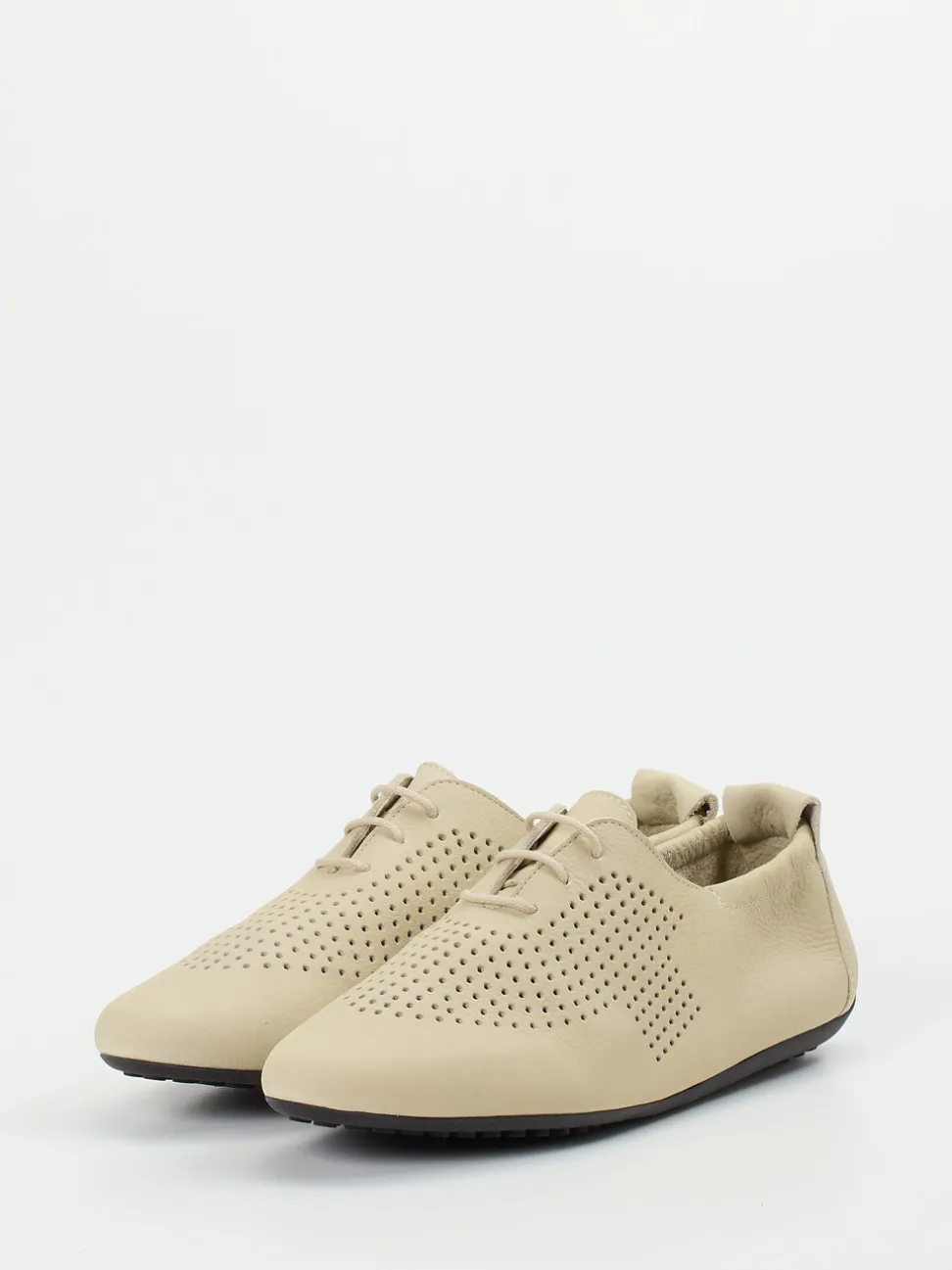 Arche – Schnürschuh aus Nubukleder in Beige