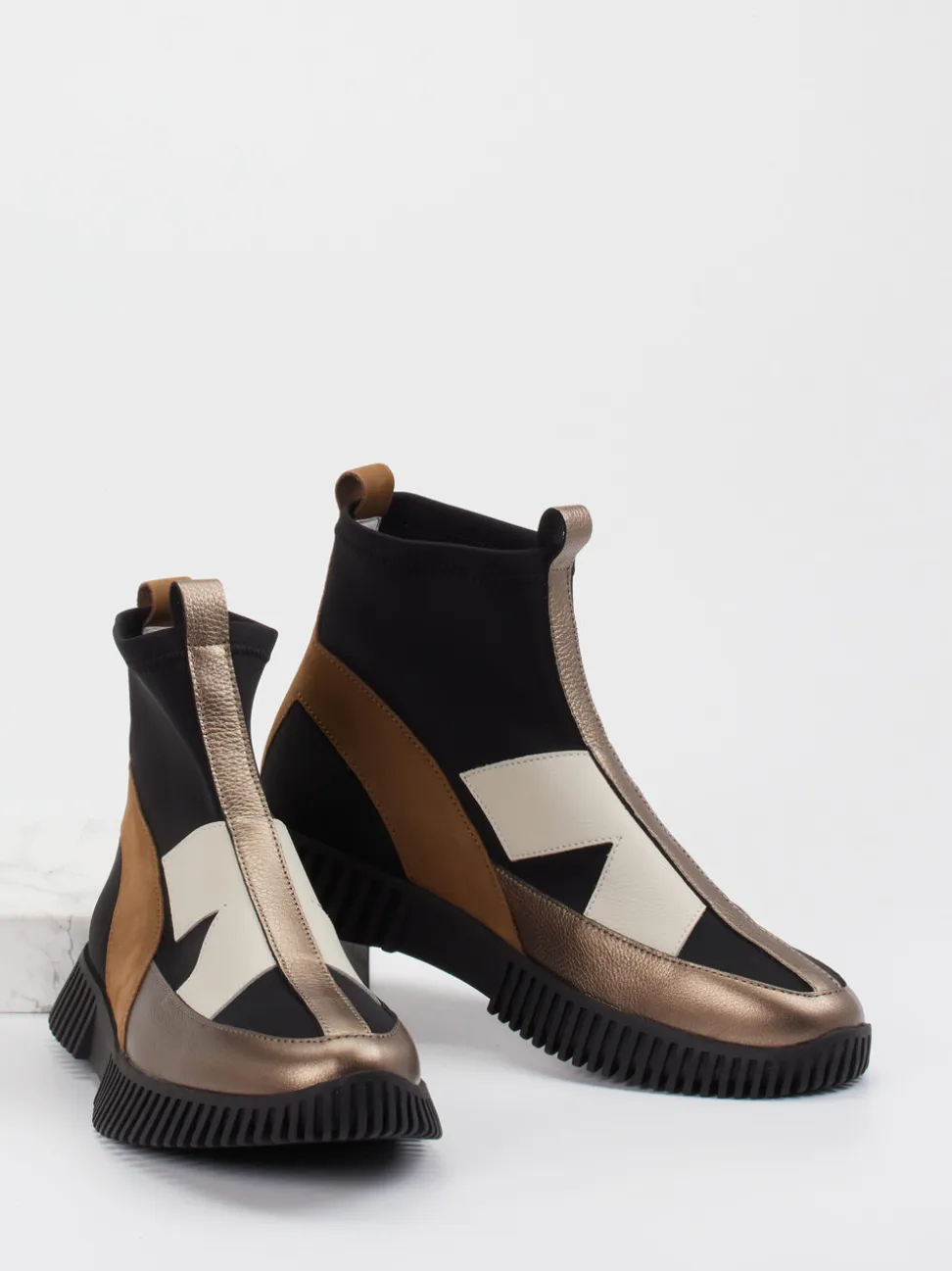 Arche – Sock-Stiefelette aus Textil und Leder schwarz