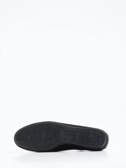 Arche – Spangenpumps aus Lackleder und Veloursleder Schwarz