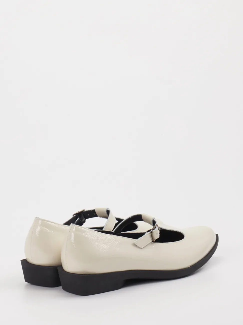 Arche – Spangenpumps aus Lackleder cremefarben