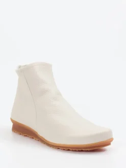 Arche – Stiefelette aus genarbtem Leder cremeweiß