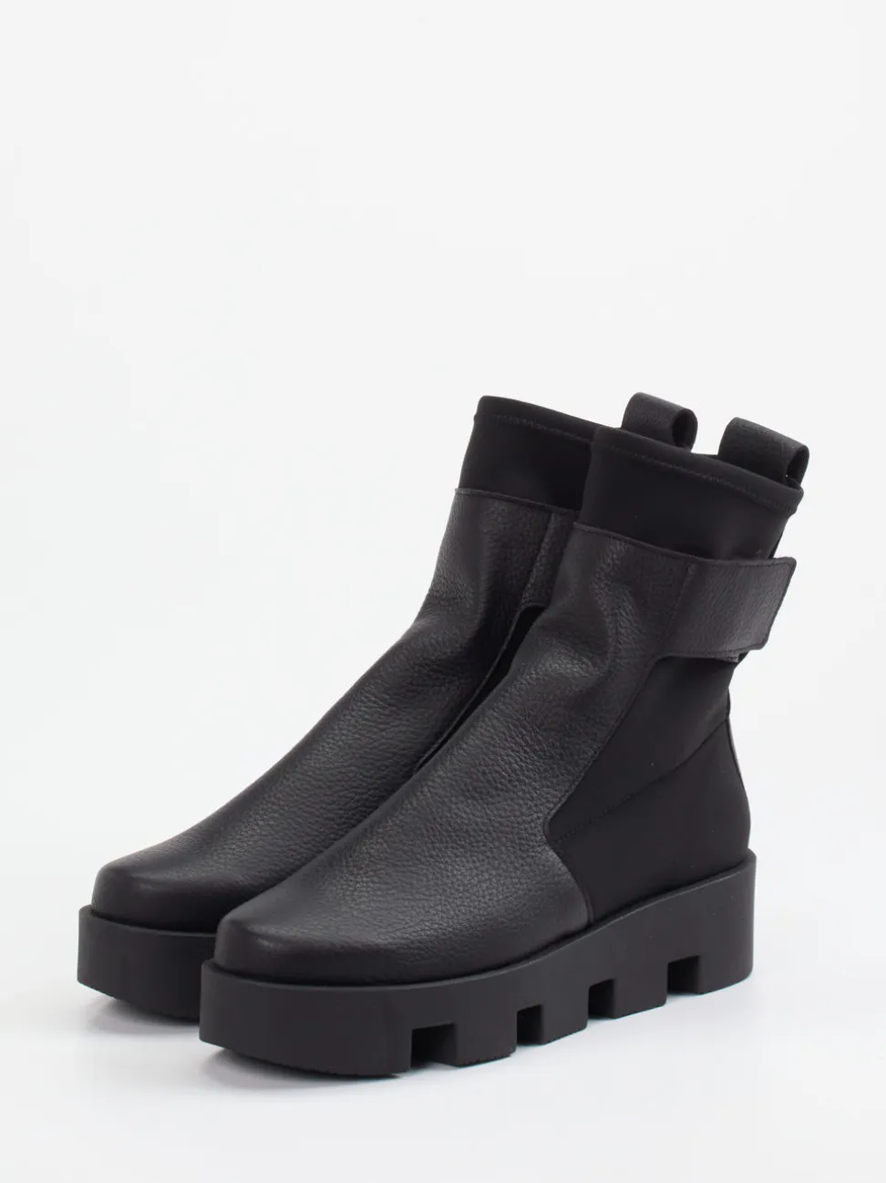 Arche – Stiefelette aus Kalbleder schwarz