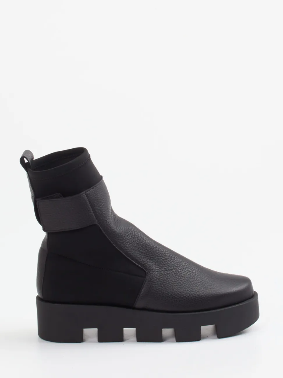 Arche – Stiefelette aus Kalbleder schwarz