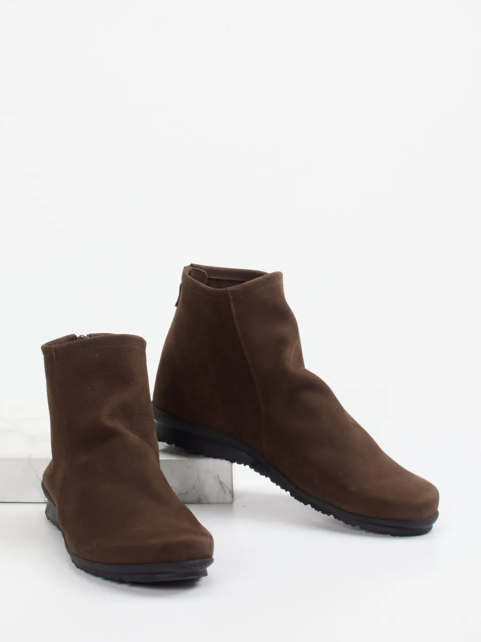 Arche – Stiefelette aus Nubukleder schokoladenbraun